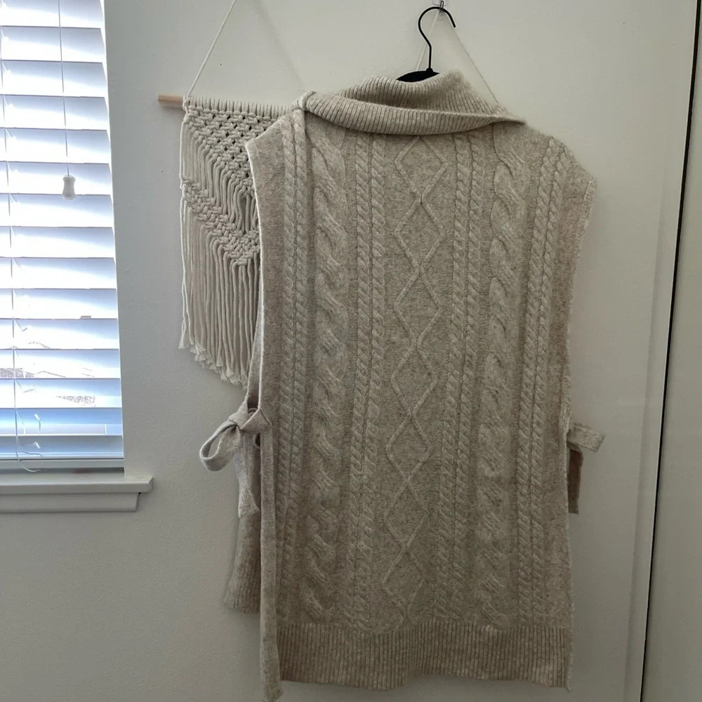 Cozy Cream Cable Knit Sweater - Picture 2 of 6